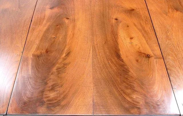 MESA DE HOJAS GOTA DE PERIODO DE LOUIS PHILIPPE