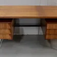 Bureau en Placage de Chêne et Piétement Métal – 1940 / 1950