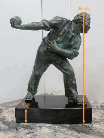 Bronze à Patine Verte, « Le Joueur de Boules » – Début XXe