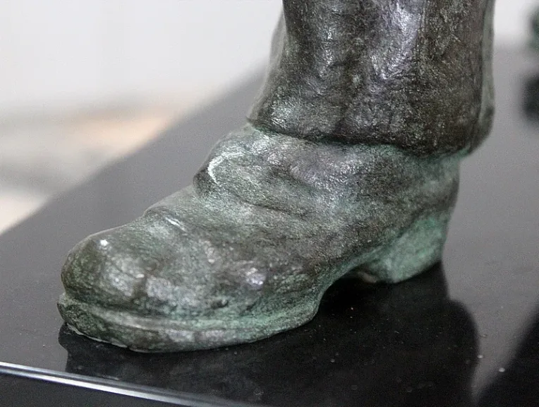 BRONZESKULPTUR