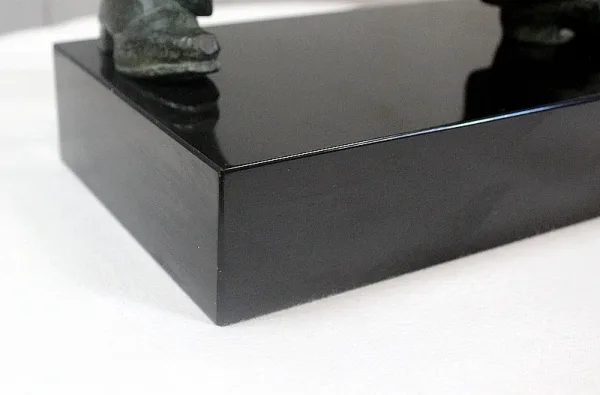BRONZESKULPTUR