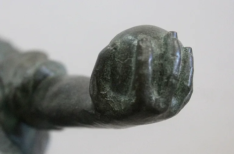 BRONZESKULPTUR