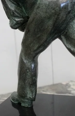 BRONZESKULPTUR