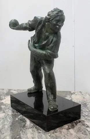 Bronze à Patine Verte, « Le Joueur de Boules » – Début XXe