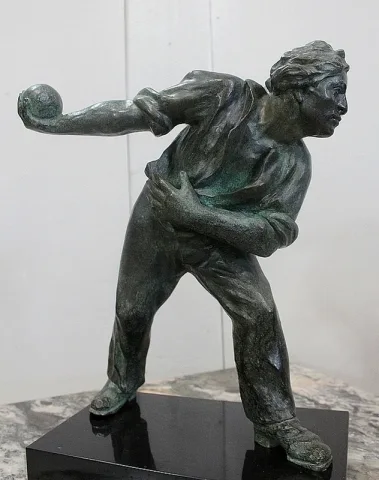 Bronze à Patine Verte, « Le Joueur de Boules » – Début XXe