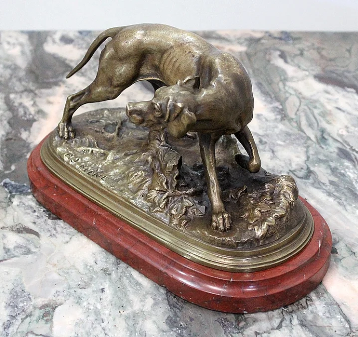 BRONZE DOG von PJ MENE