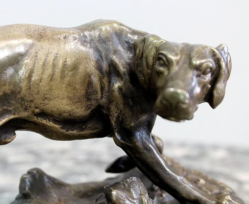 BRONZE DOG von PJ MENE