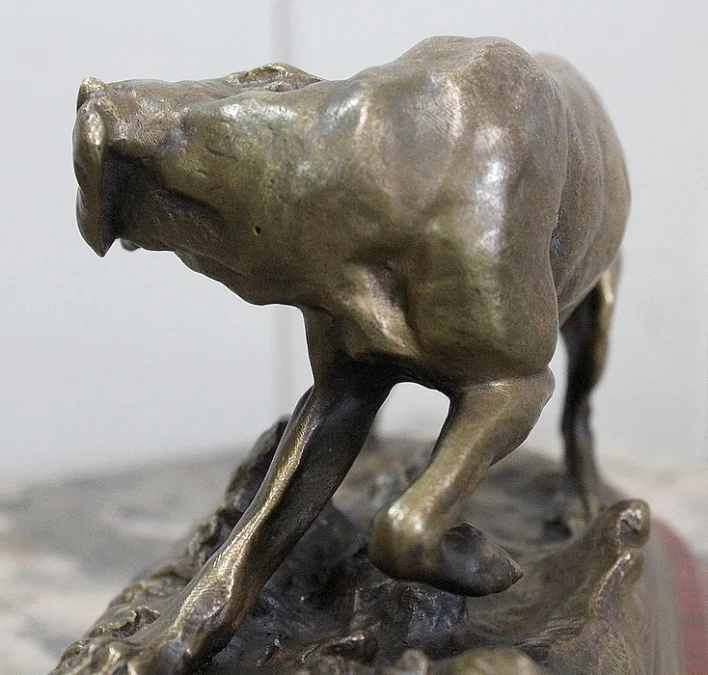 BRONZE DOG von PJ MENE
