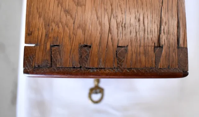 Poudreuse en Acajou, époque Louis XVI – Fin XVIIIe
