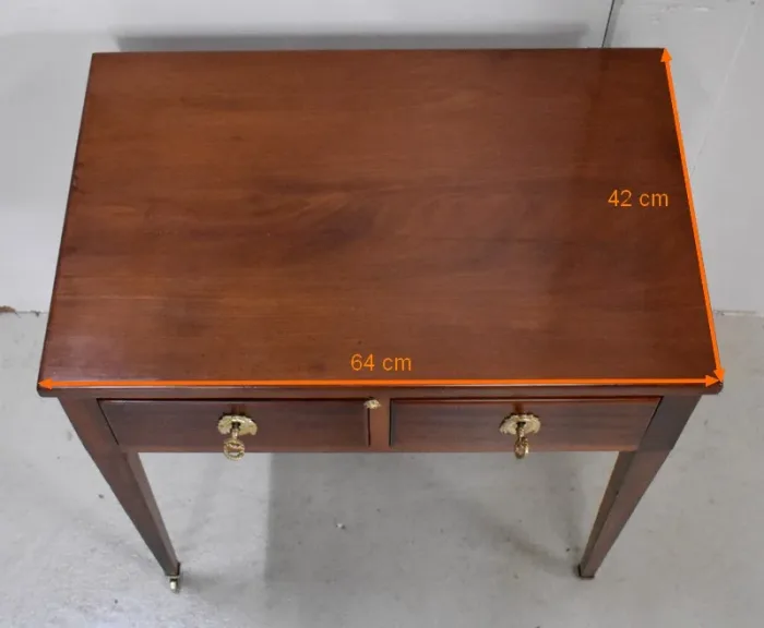 LOUIS XVI PERIODE KLEEDTAFEL
