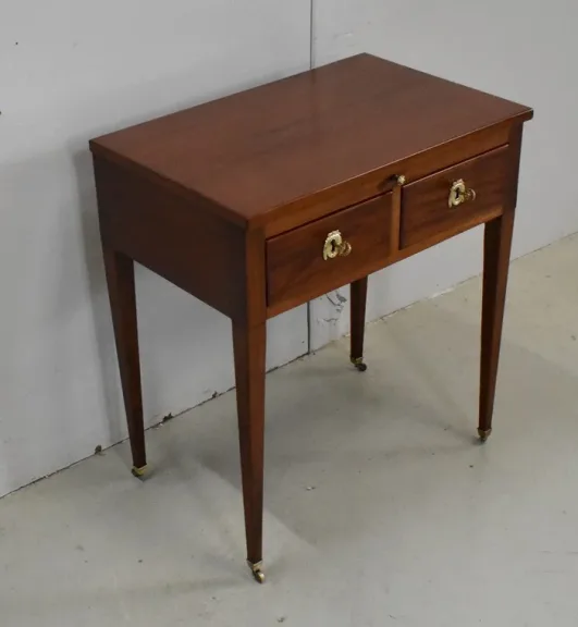 LOUIS XVI PERIODE KLEEDTAFEL