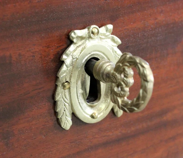 Poudreuse en Acajou, époque Louis XVI – Fin XVIIIe