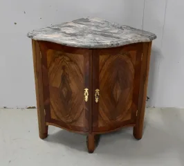 LOUIS XV PERIODE HOEKKAST