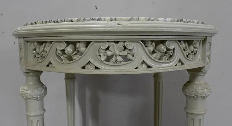 Guéridon en Bois Réchampi et Cannage, style Louis XVI – 1920