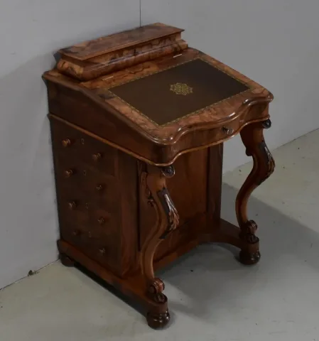 ESCRITORIO PEQUEÑO