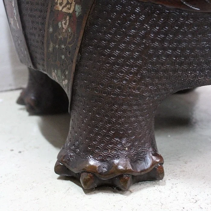 CHINESE VASE