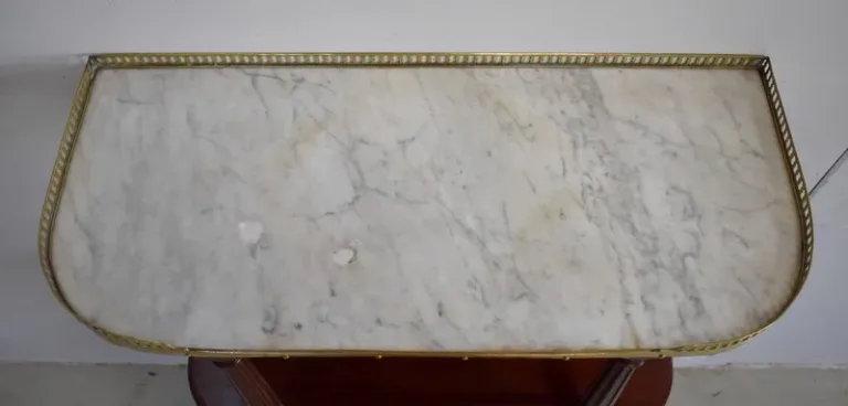 Petit Meuble d’Entre-Deux en Acajou Massif, style Louis XVI – 1ère partie XIXe
