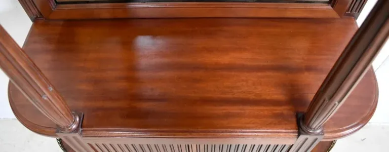 Petit Meuble d’Entre-Deux en Acajou Massif, style Louis XVI – 1ère partie XIXe