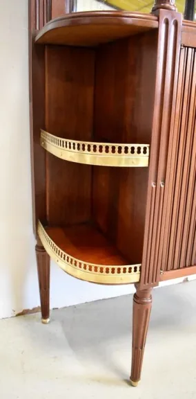 Petit Meuble d’Entre-Deux en Acajou Massif, style Louis XVI – 1ère partie XIXe