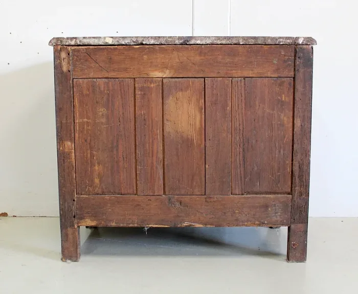 Petite Commode en Bois If et Cormier, style Louis XIV – XVIIIe
