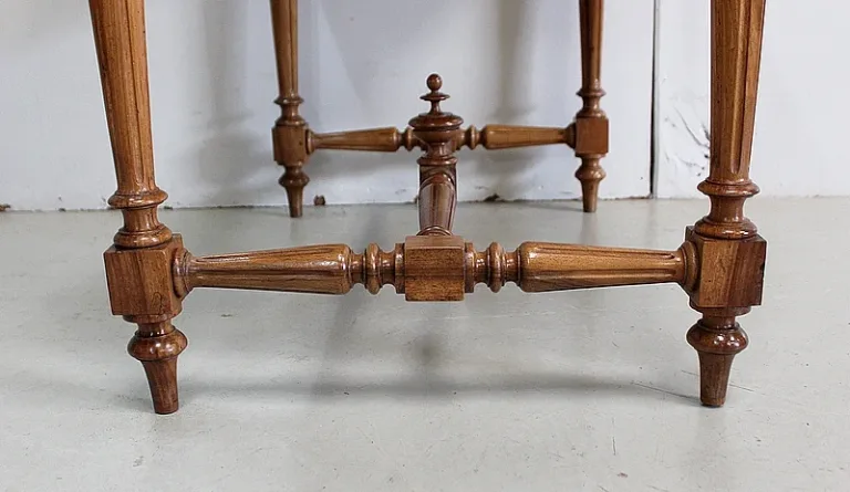 MESA DE ESCRITURA DE NOGAL