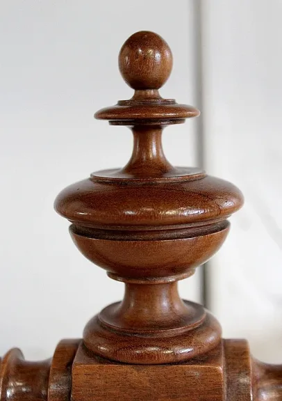 MESA DE ESCRITURA DE NOGAL