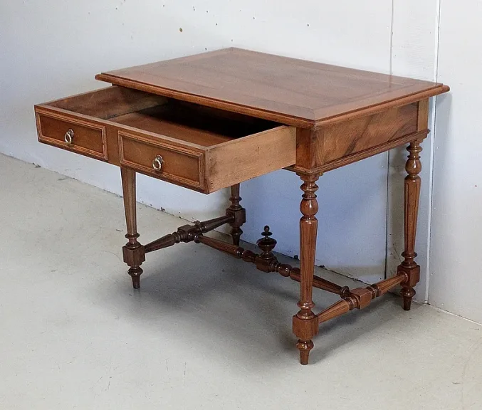 MESA DE ESCRITURA DE NOGAL