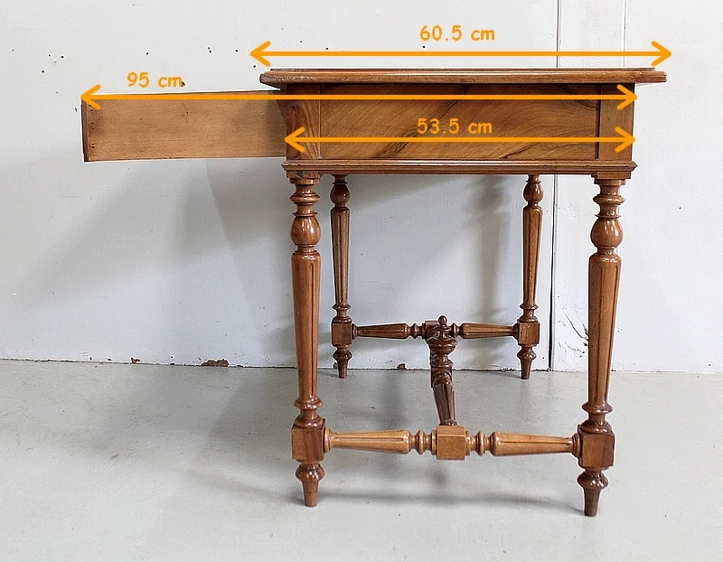 Petite Table Bureau en Noyer massif – 1920