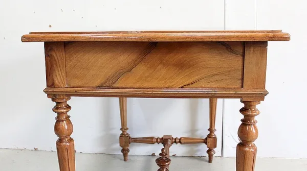 MESA DE ESCRITURA DE NOGAL