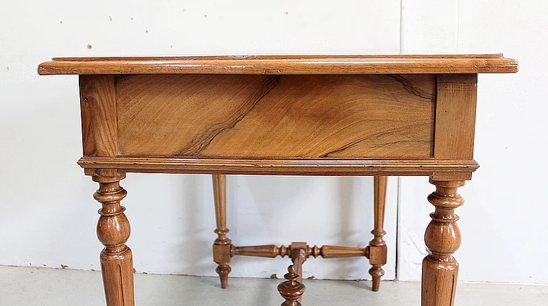 Petite Table Bureau en Noyer massif – 1920