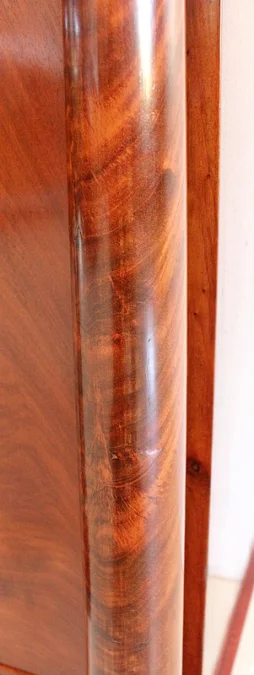 FRANZÖSISCHE REICHZEIT BEDSIDE TABLE