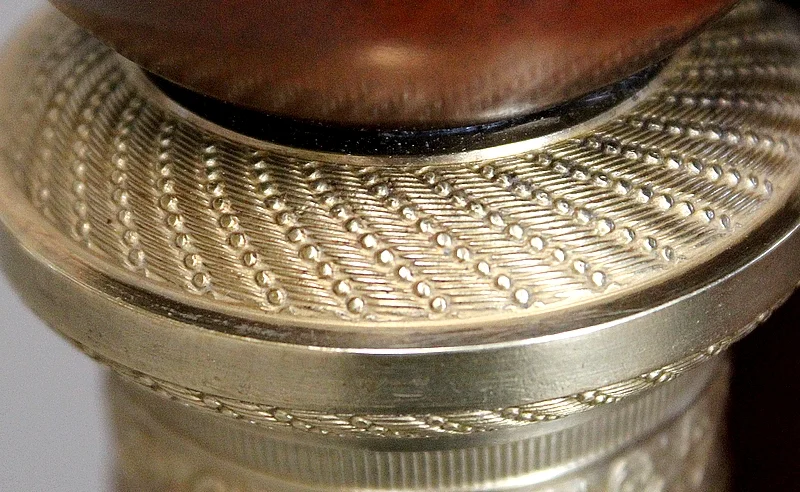 FRANZÖSISCHE REICHZEIT BEDSIDE TABLE