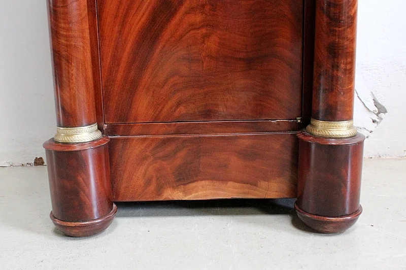 FRANZÖSISCHE REICHZEIT BEDSIDE TABLE