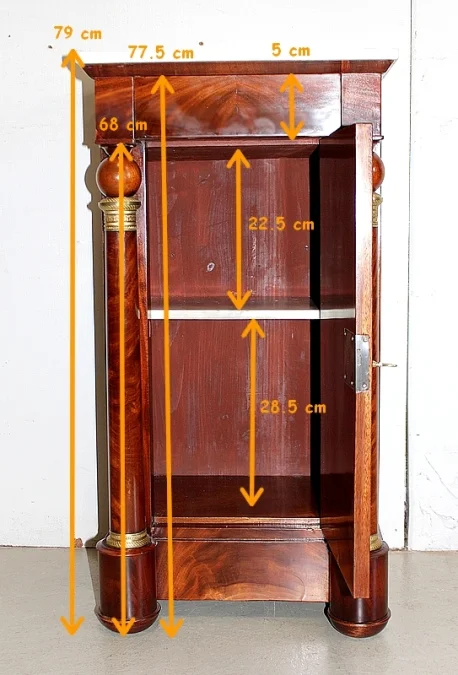 FRANZÖSISCHE REICHZEIT BEDSIDE TABLE