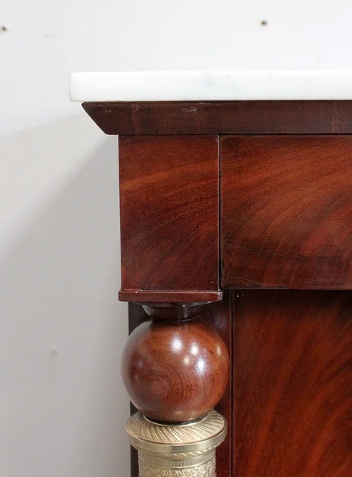 FRANZÖSISCHE REICHZEIT BEDSIDE TABLE