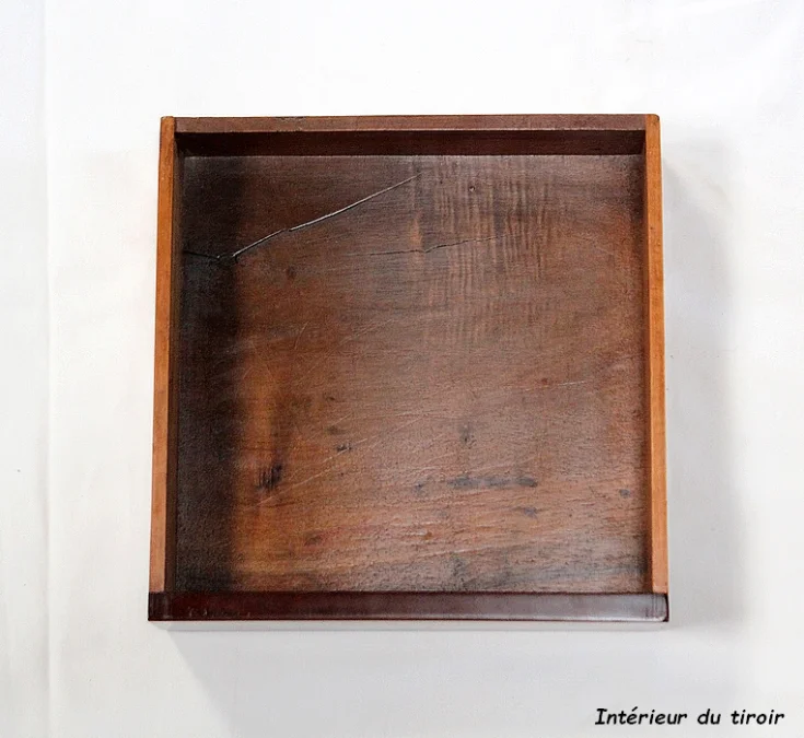 FRANZÖSISCHE REICHZEIT BEDSIDE TABLE