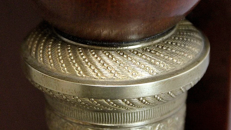 FRANZÖSISCHE REICHZEIT BEDSIDE TABLE