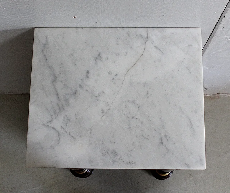 FRANZÖSISCHE REICHZEIT BEDSIDE TABLE