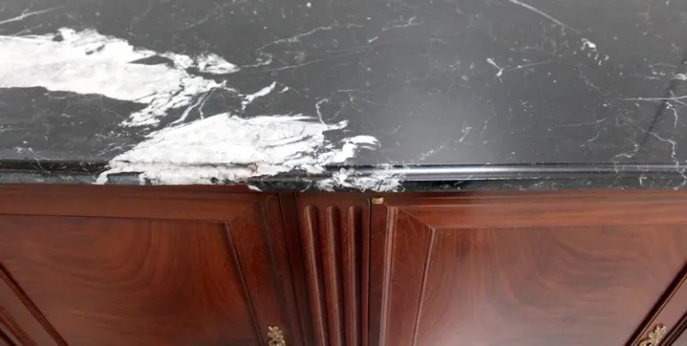 Enfilade Louis XVI en Acajou de Cuba et Marbre Flammé – XVIIIe