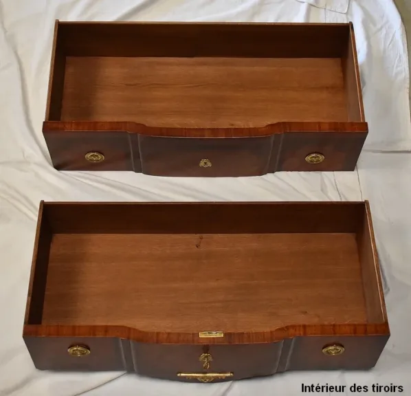 Commode Sauteuse en Bois de Rose et Bois de Violette, Transition Louis XV / Louis XVI – 2ème partie XIXe
