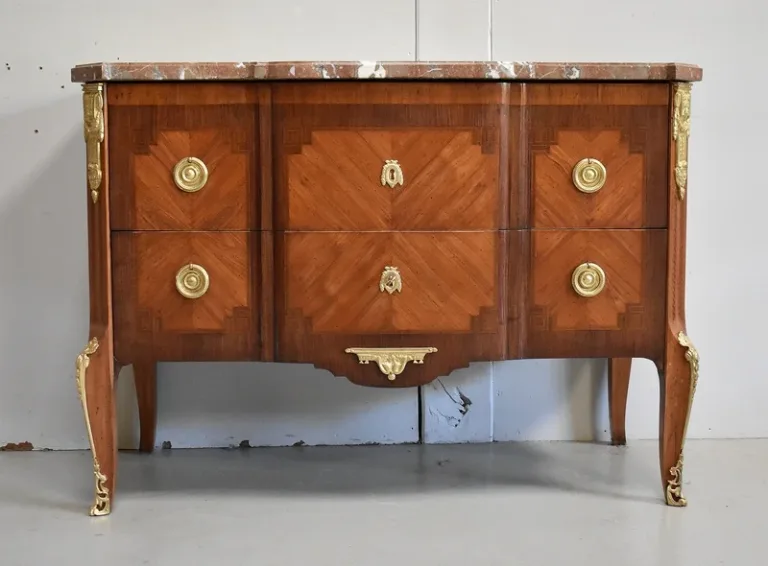 Commode Sauteuse en Bois de Rose et Bois de Violette, Transition Louis XV / Louis XVI – 2ème partie XIXe