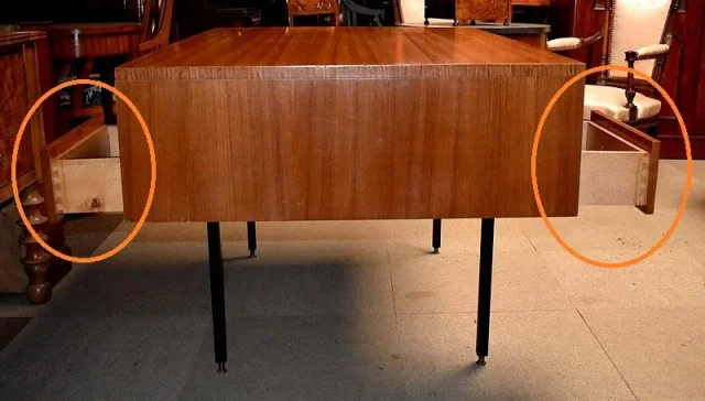VINTAGE DESK