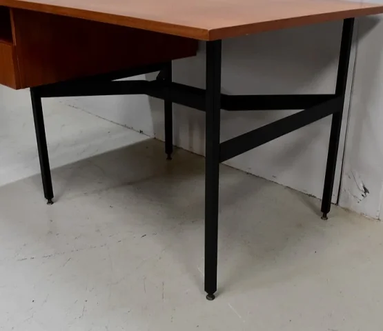 VINTAGE DESK