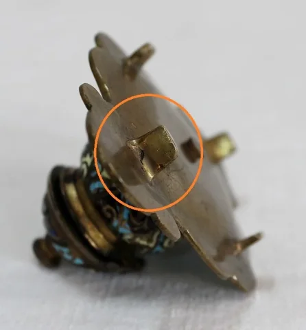 Petit Encrier en Bronze et Émaux Cloisonnés – XIXe