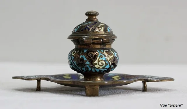 Petit Encrier en Bronze et Émaux Cloisonnés – XIXe