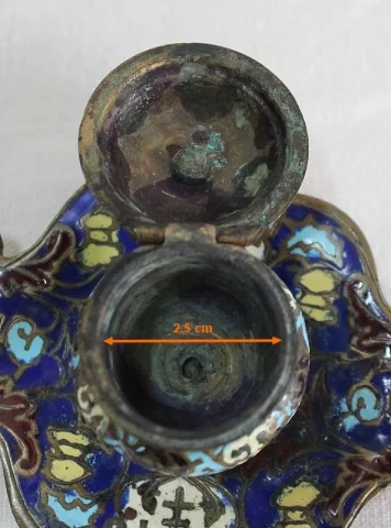 Petit Encrier en Bronze et Émaux Cloisonnés – XIXe