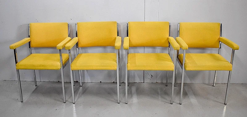 VIER VINTAGE STÜHLE