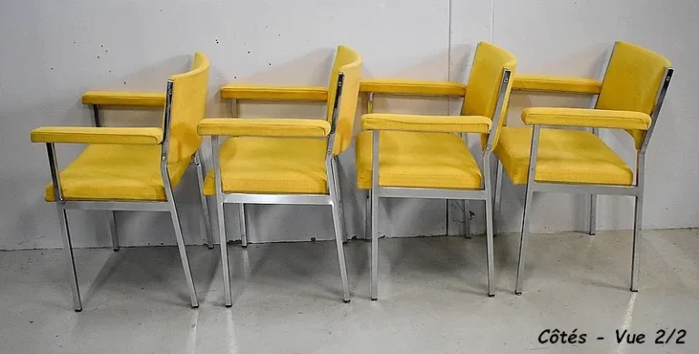 Suite de 4 Fauteuils en Métal Chromé – 1970