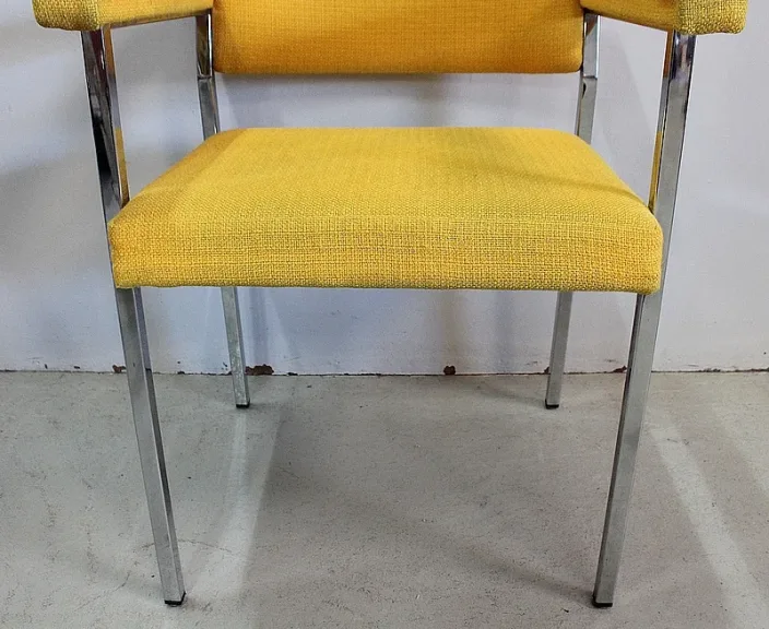 Suite de 4 Fauteuils en Métal Chromé – 1970