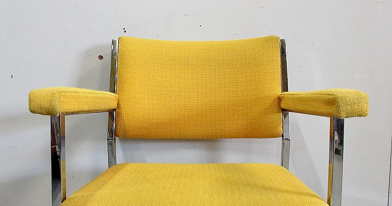 VIER VINTAGE STÜHLE